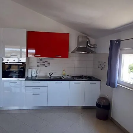 Expansive Ciovo With Sea-views, Balcony And Outdoor Dining Apartment